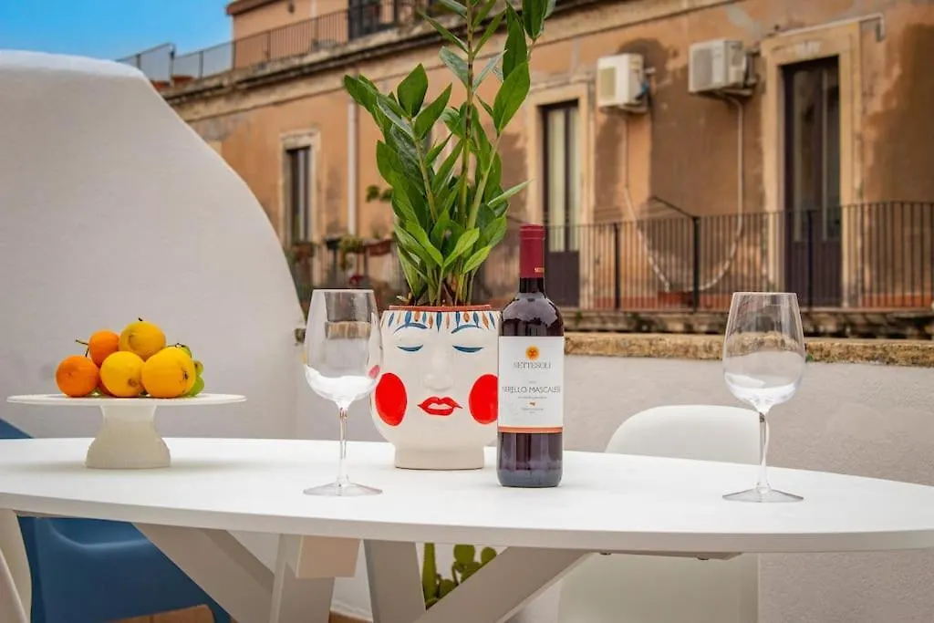 Appartamento La Terrazza Di Giulia Aeroporto di Catania Fontana Rossa