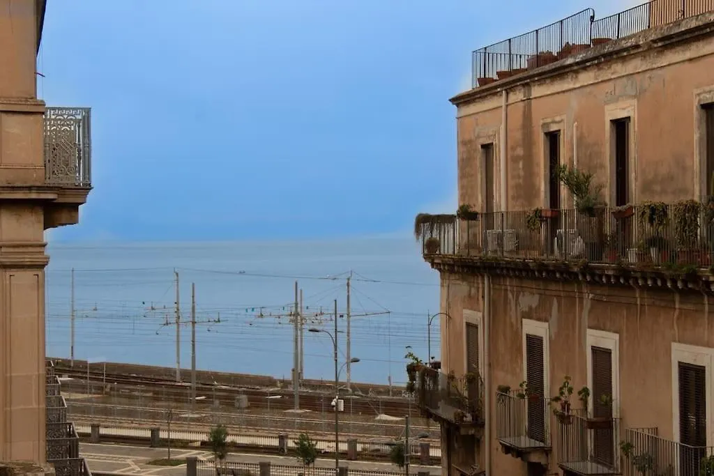 Appartamento La Terrazza Di Giulia Aeroporto di Catania Fontana Rossa 0*,